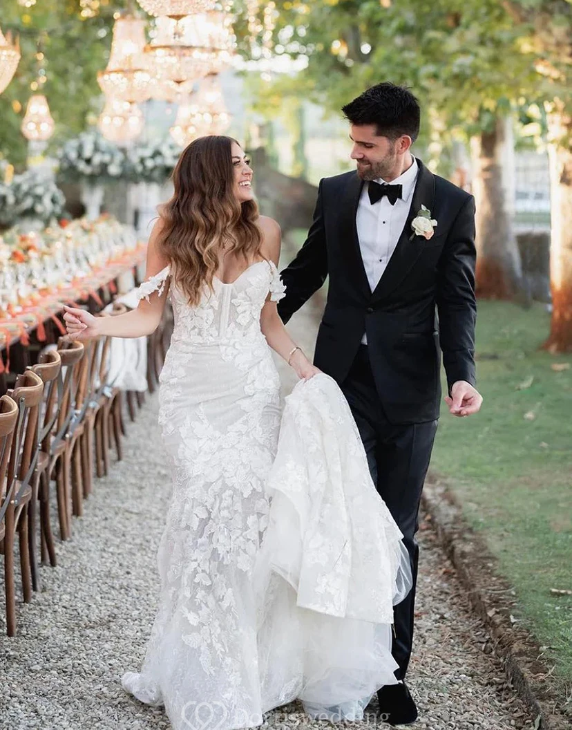 Robe de mariée sirène bustier en dentelle avec appliqués floraux view 9