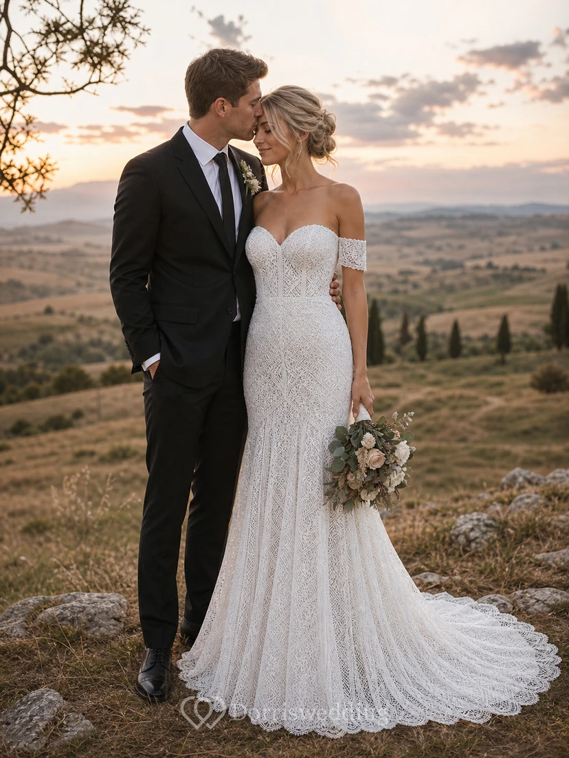 Vestido de novia bohemio de corte imperio con encaje y escote corazón. view 4