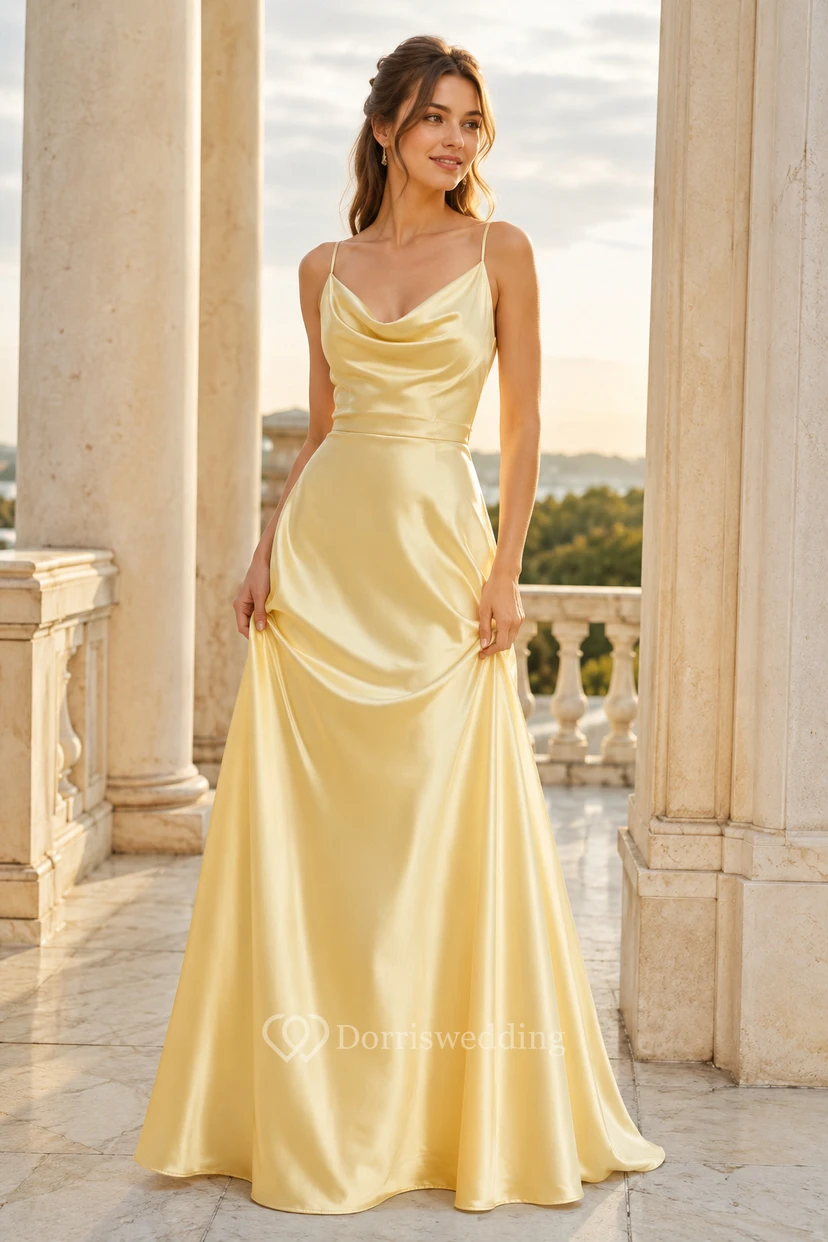 Robe de soirée en satin jonquille, coupe trapèze, col bénitier, sans manches, drapée, longueur au sol