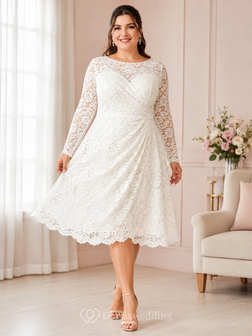 Vestido blanco de talla grande con escote barco, manga larga, encaje, corte en A y largo hasta la rodilla
