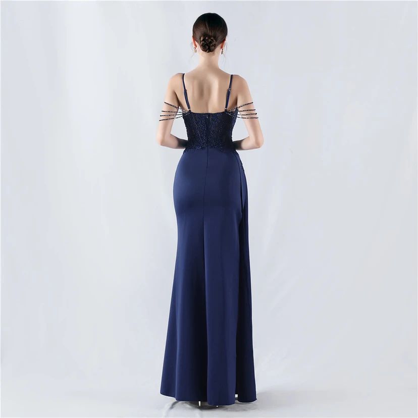 Schweres, mit Diamanten und Blumen besetztes, tailliertes Abendkleid aus Satin mit Fischgrätmuster und Perlenbesatz für Jahrestreffen und Hochzeiten view 46