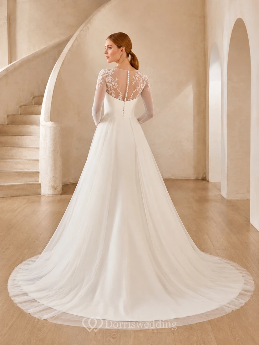 Robe de mariée bateau à manches longues en satin fleuri, coupe trapèze, traîne chapelle modeste view 2