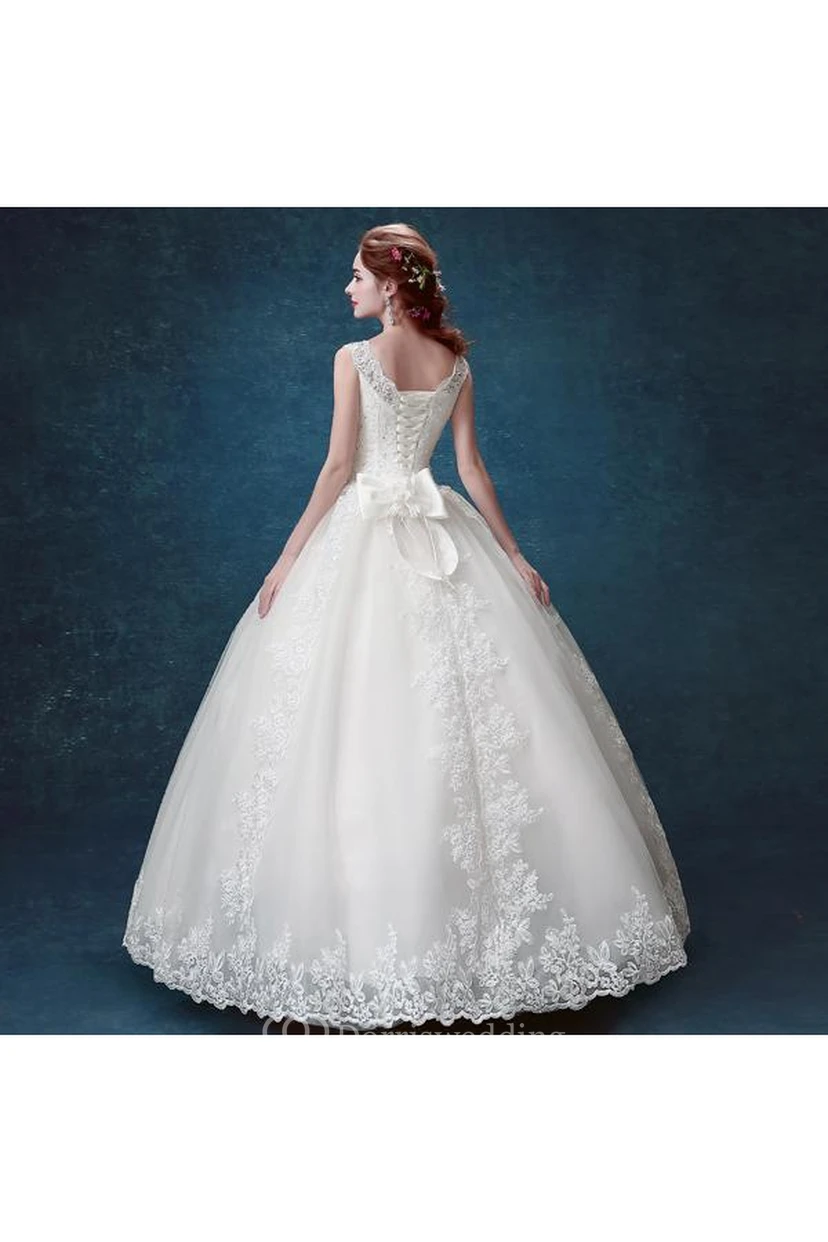 Elegant Scoop Sleeveless Lace Wedding Dresses Ball Gown Lace-up view 3