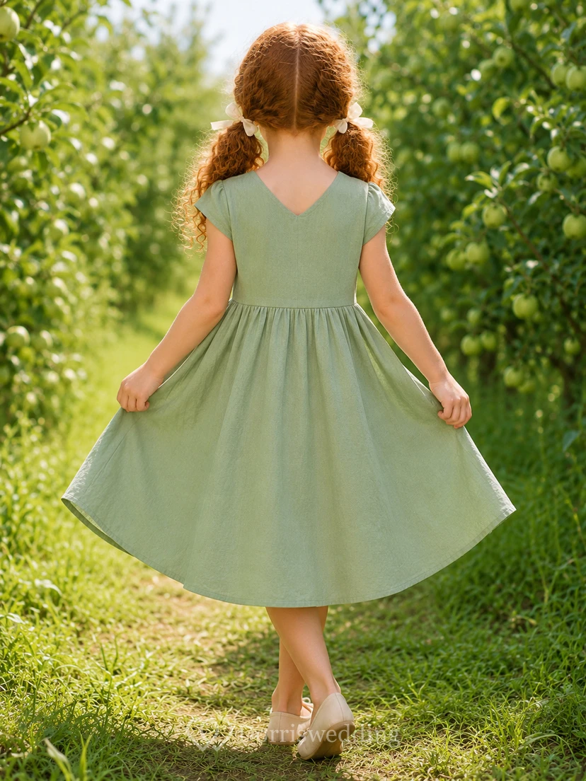 Blumenmädchenkleid aus salbeifarbenem Satin, A-Linie, Rundhalsausschnitt, Teelänge, Schleifendetail view 2