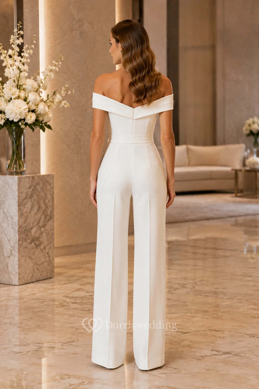 Combinaison de mariée blanche à épaules dénudées avec nœud sur le côté view 2
