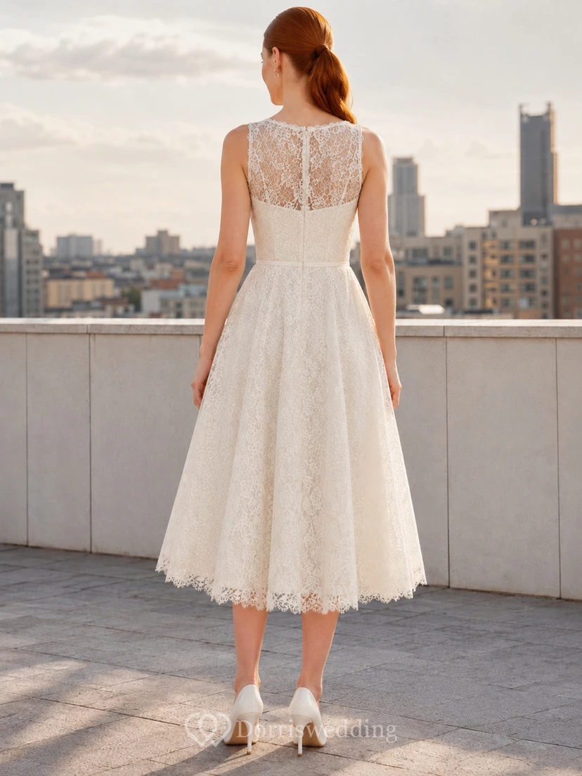 Vestido de novia civil a media pierna con corte en A y encaje Illusion Bateau view 2