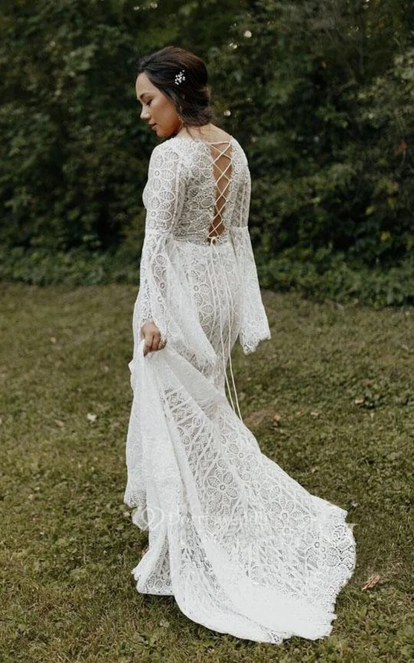 Robe de mariée champêtre hippie à col en V, manches bouffantes et fourreau, corset. view 2