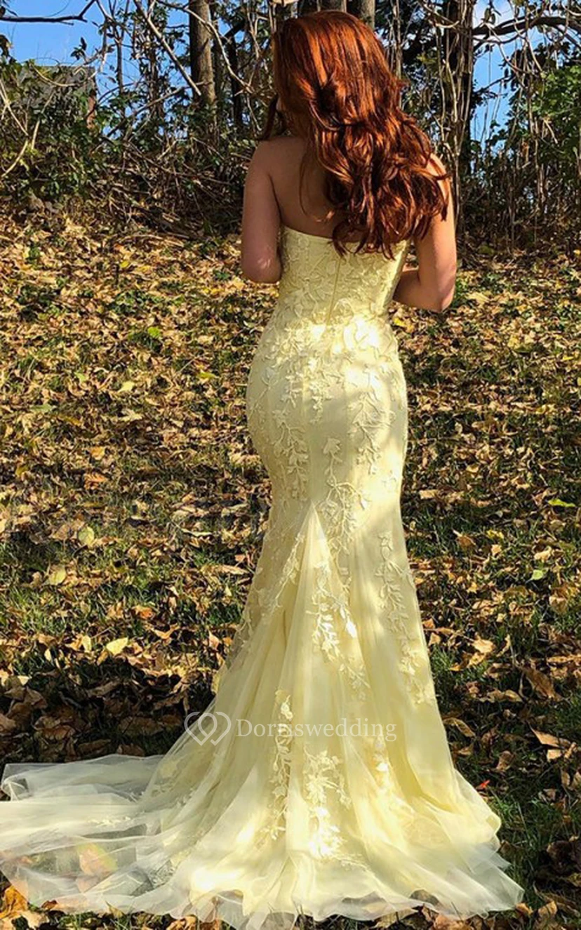 Simple Lace Sheath Strapless Sweetheart Sleeveless Formal Dress With Appliques view 2