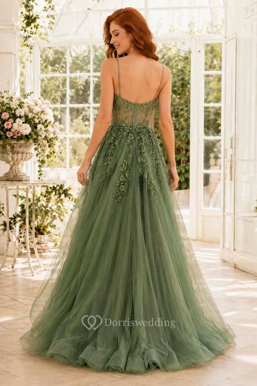 Salbeigrünes Tüll-Abendkleid in A-Linie mit floralen Applikationen und Schlitz für Abschlussball und formelle Empfänge view 2