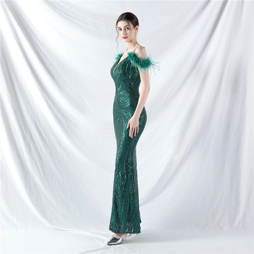 Vestido de noche con cuentas florales y plumas de avestruz elaboradas artesanalmente view 68