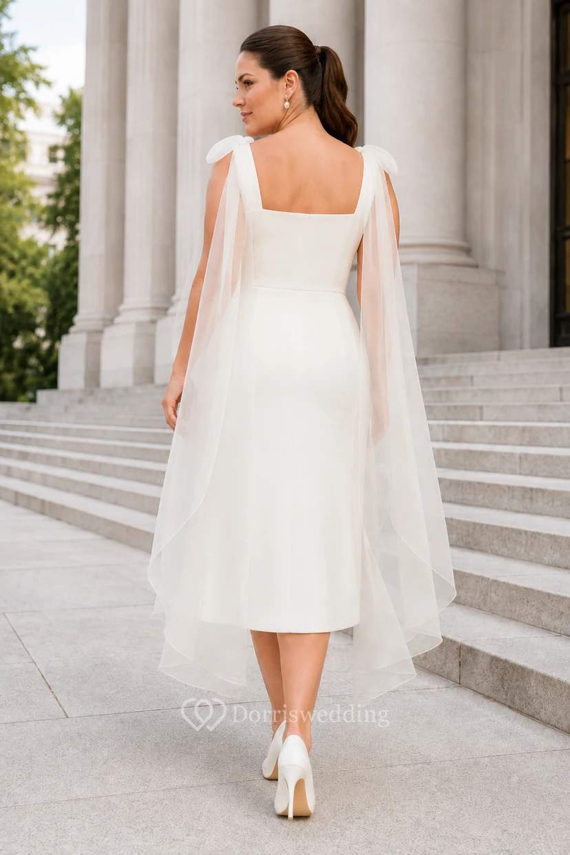 Robe de mariée grande taille en satin, col carré, longueur thé, avec cape en tulle view 2