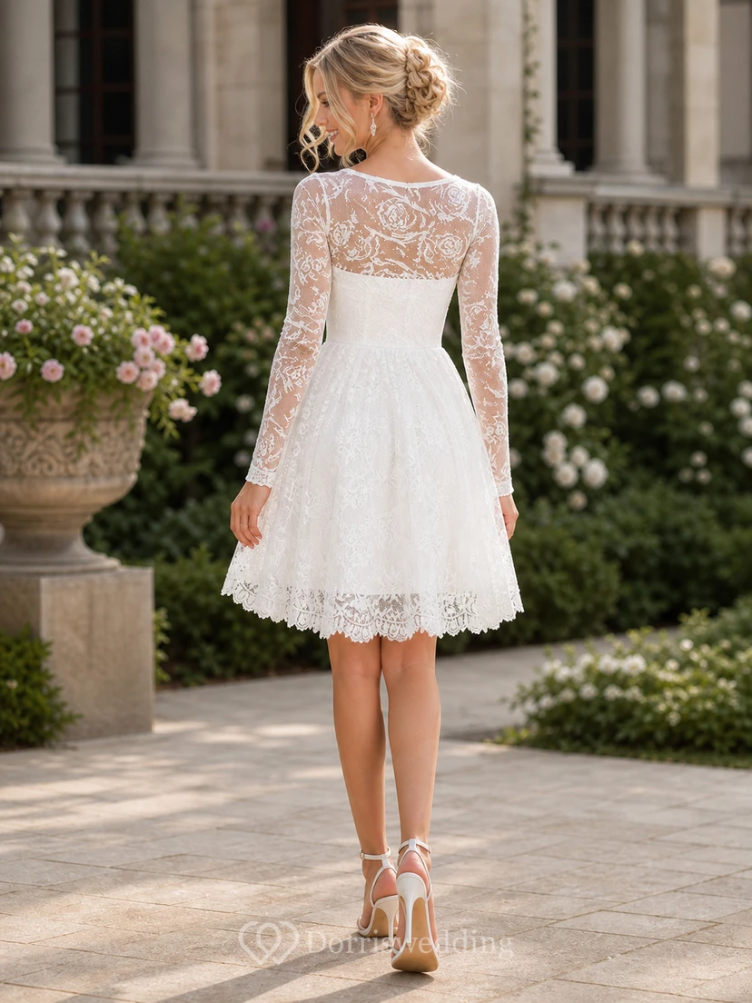 Robe de mariée classique de plage en dentelle à manches longues, longueur genou, ornée de perles view 3