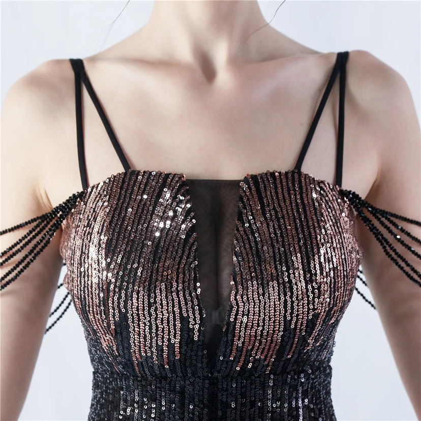 Positionierung von Blumenperlen, besticktes Abendkleid, Bankett, Feier, Aufführung, Gastgeber view 8