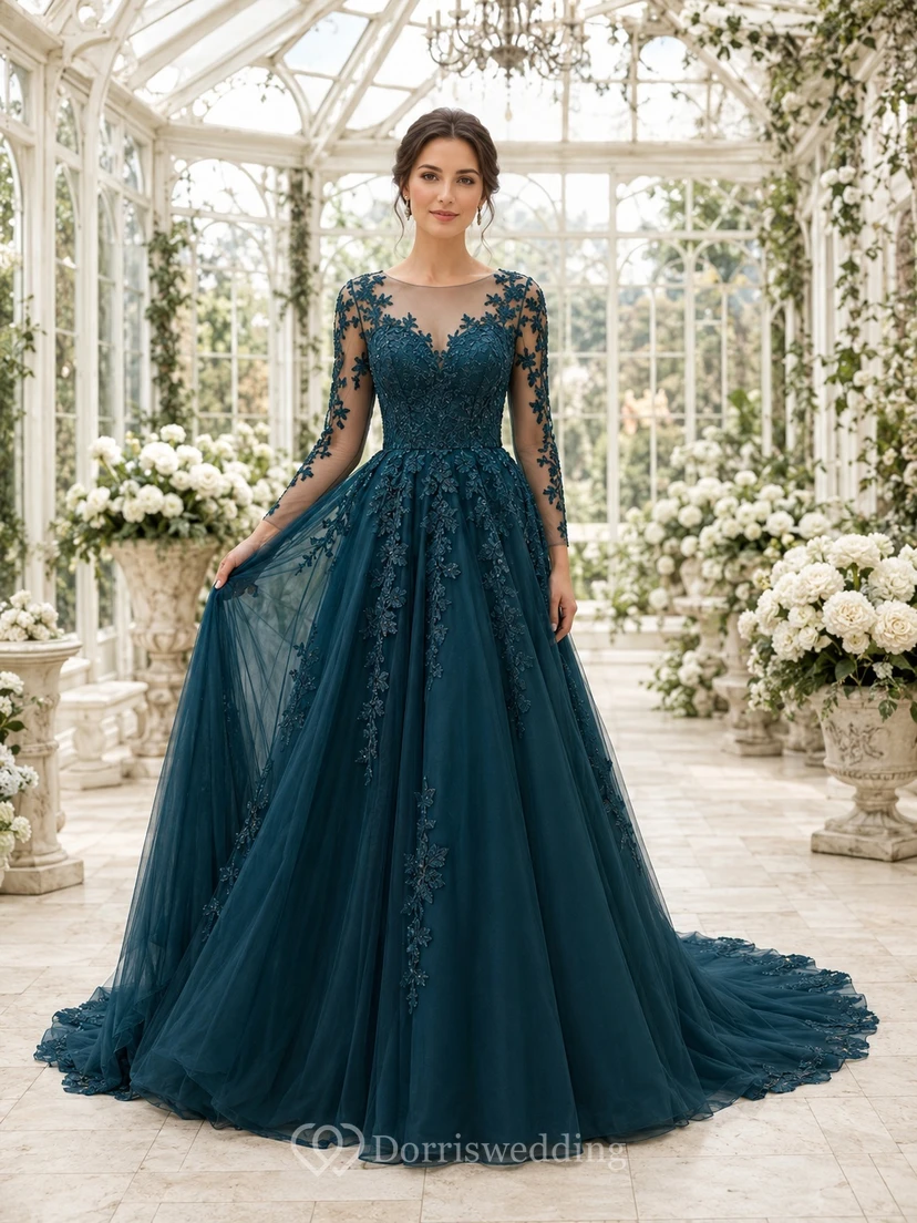 Langärmeliges, dunkelgrünes Brautkleid aus Illusionsspitze und Tüll in A-Linie mit Kapellenschleppe