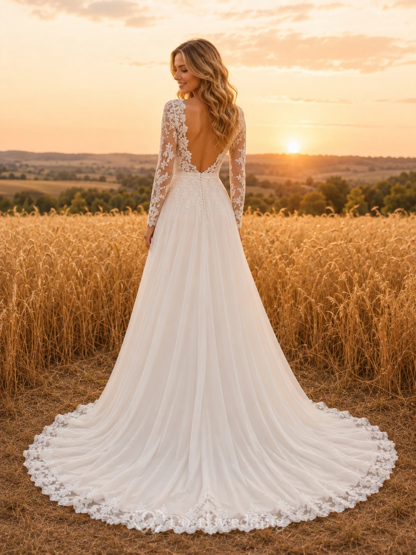 Brautkleid im Landhausstil mit Spitze, A-Linie, herzförmigem Schnitt, langen Ärmeln, Schleppe und tiefem V-Ausschnitt am Rücken view 2