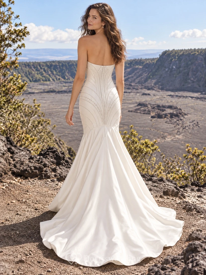 Vestido de novia estilo sirena sin tirantes, estilo art déco, sin mangas, con estampado geométrico de cuentas y cola larga de satén. view 2