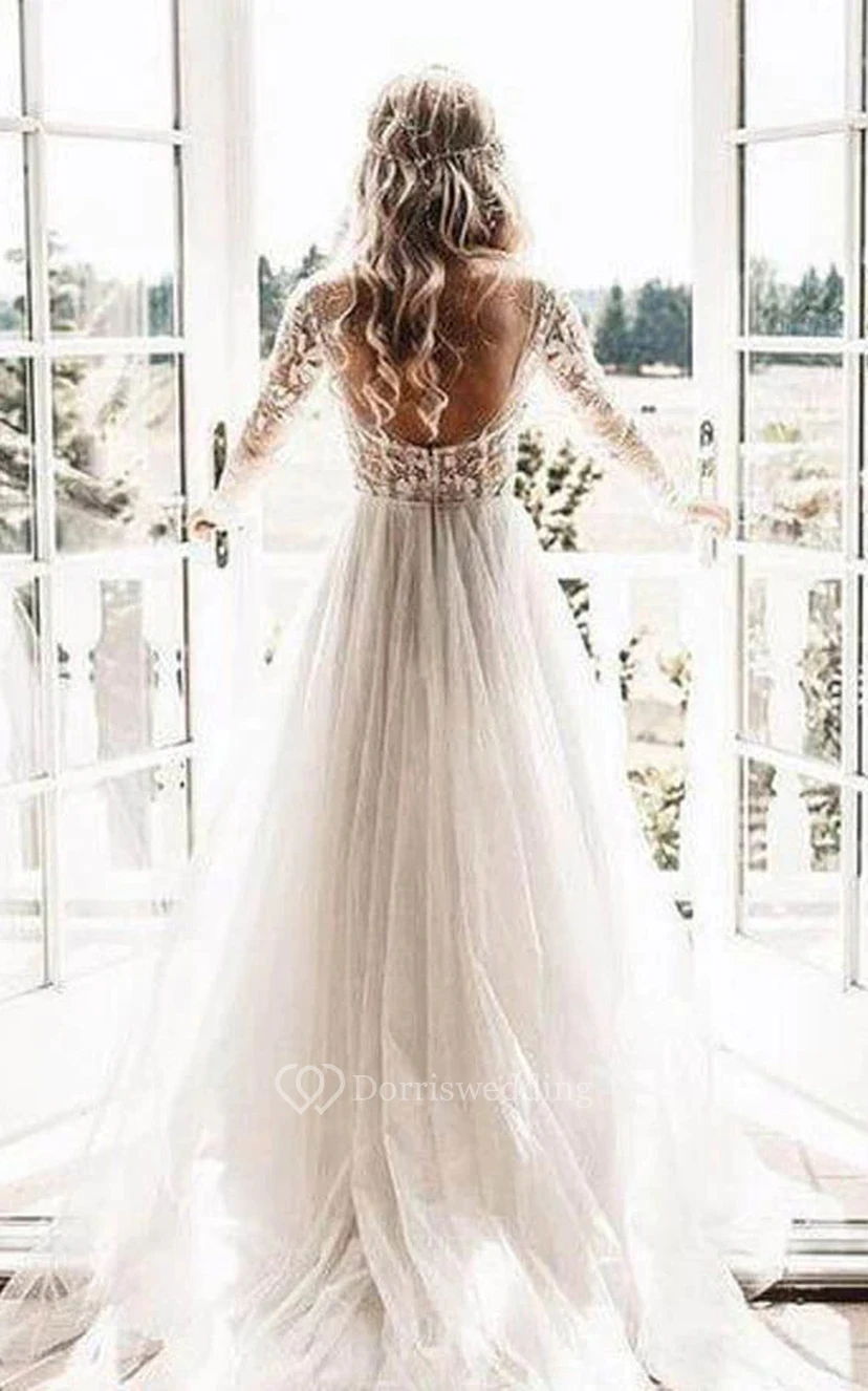 Vestido de novia de gasa con mangas largas y escote en la espalda. view 4