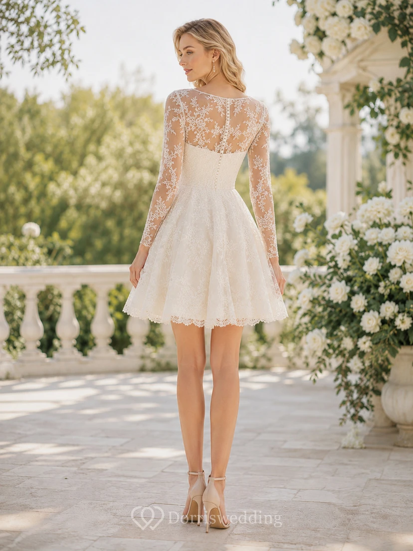 Vestido de novia civil romántico corto con escote barco y mangas largas de encaje, corte en A view 2