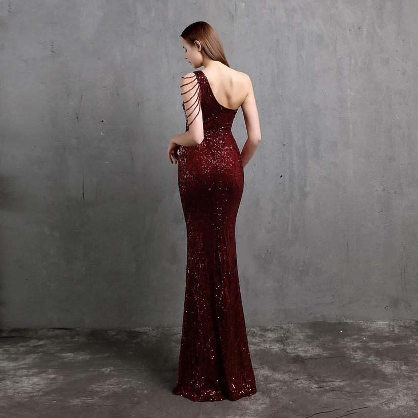 Feenhafte, verträumte Promi-Party am Abend – sexy, schlank und elegant – Braut view 23