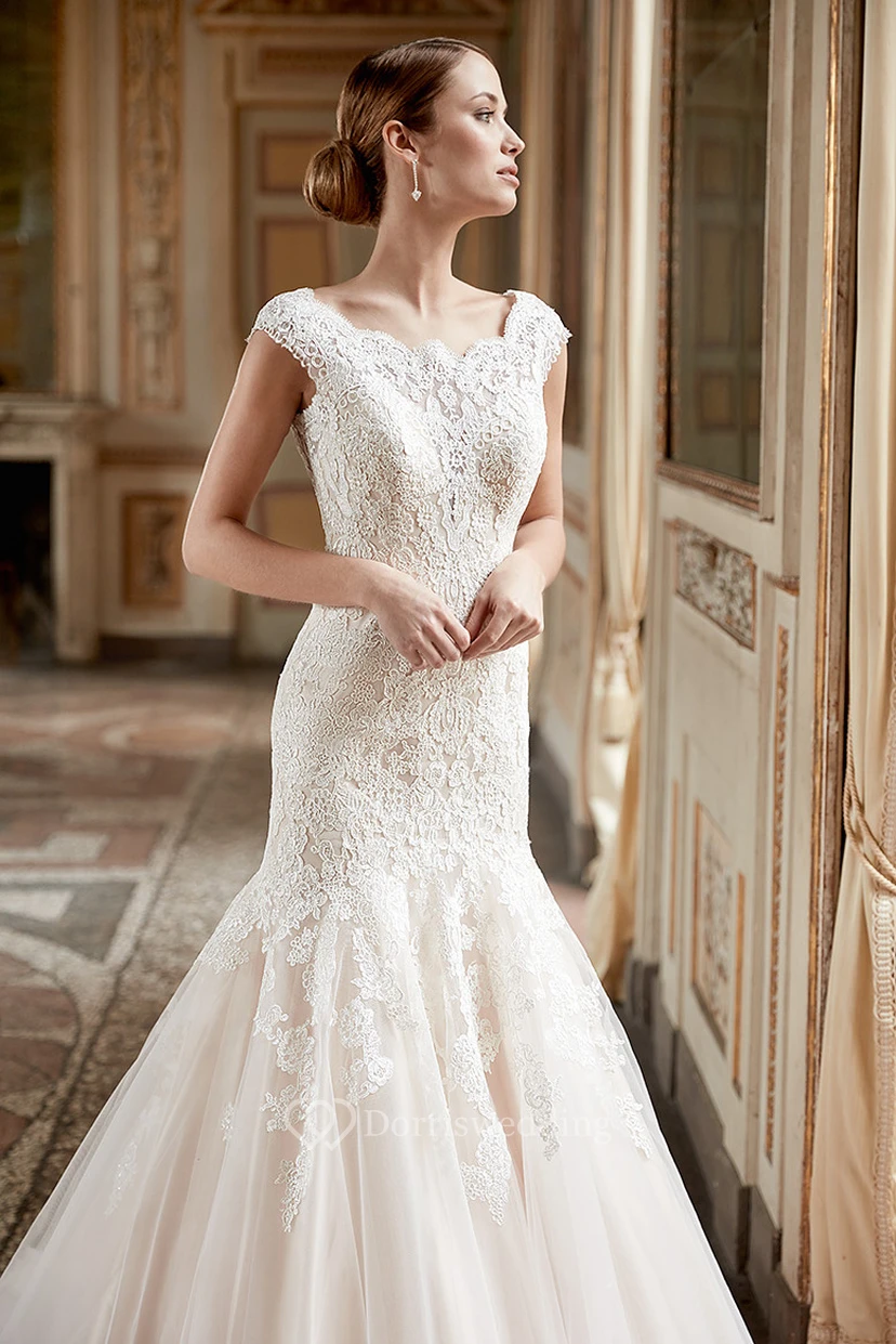 Meerjungfrauen-Maxikleid mit Applikationen, Rundhalsausschnitt, kurzen Ärmeln, Spitze und Tüll view 4