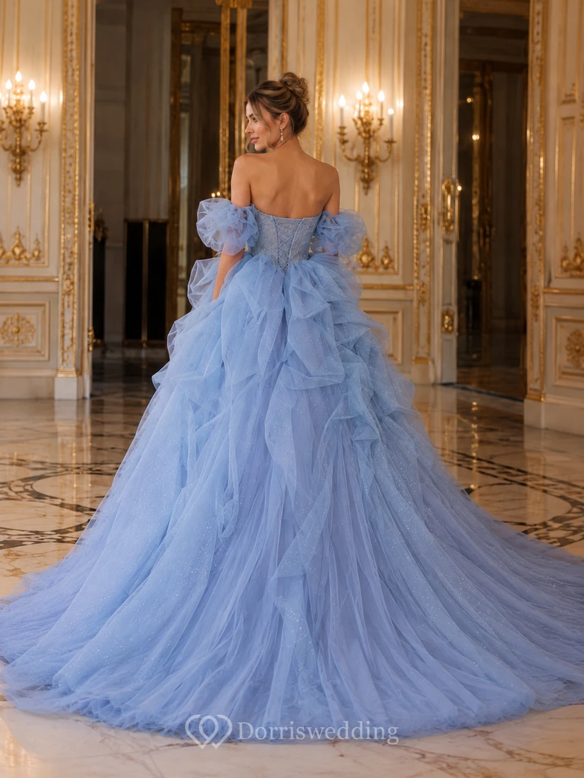 Robe de bal bleu clair à manches volantées view 2