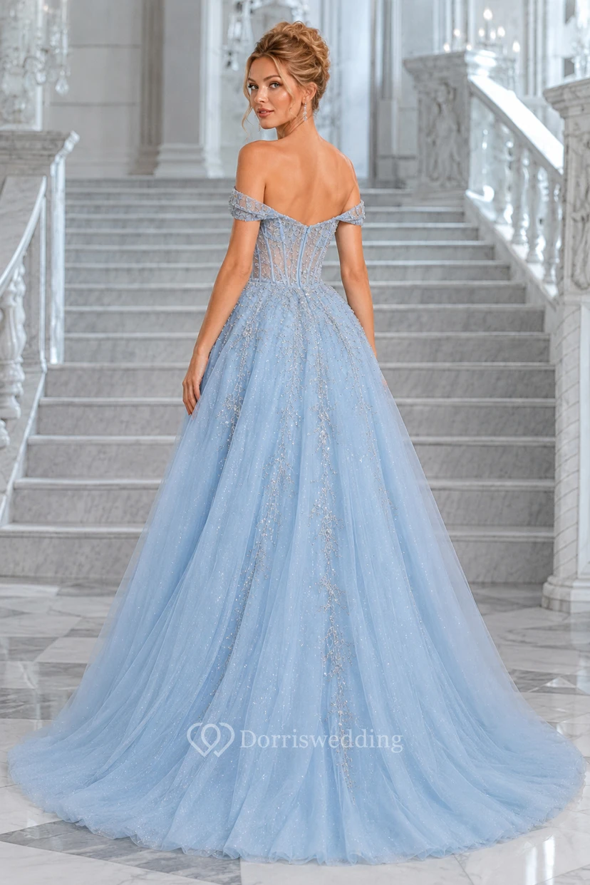 Robe de bal bleu ciel en tulle à épaules dénudées, corsage à bretelles et application scintillante view 2