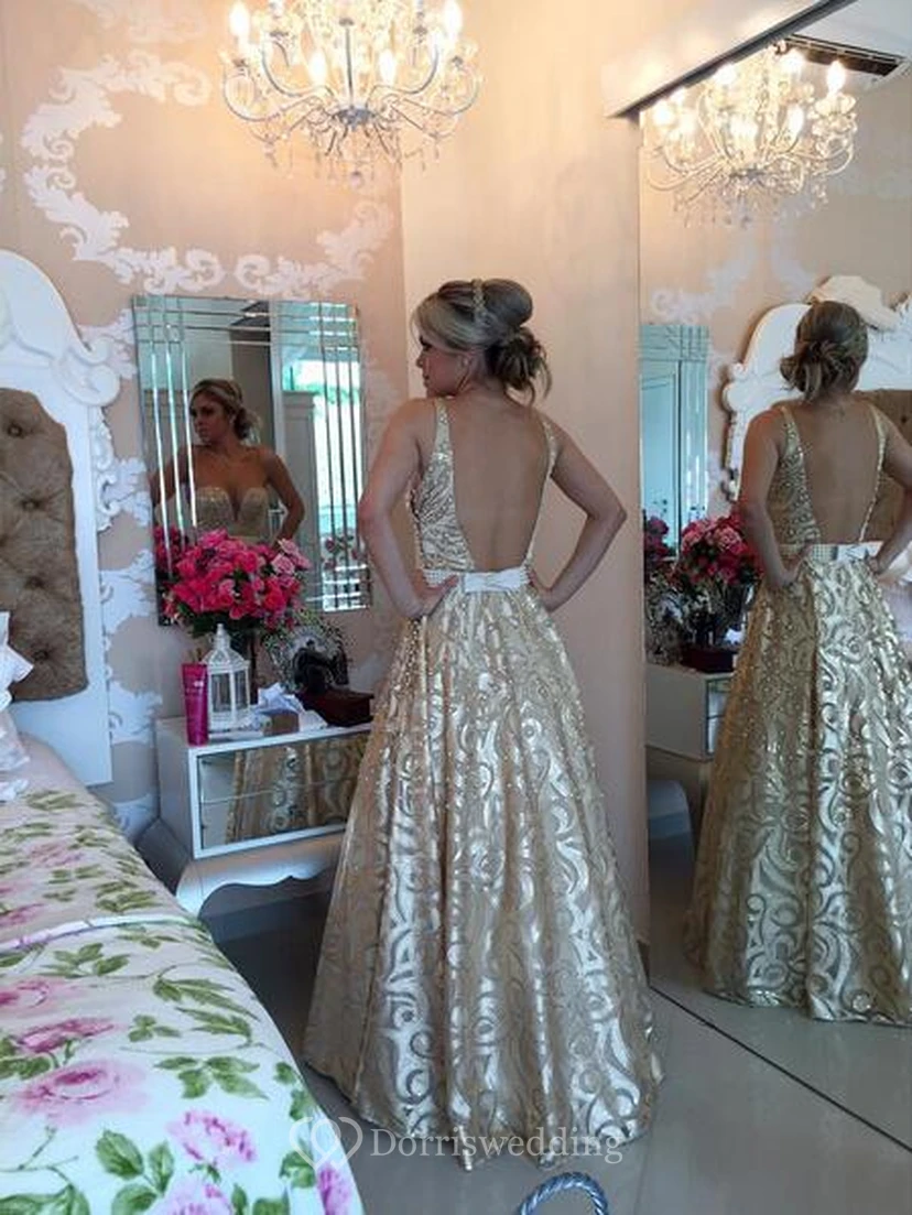 Modern V-neck Sleeveless Pearls Prom Dress Open Back Floor-length view 3