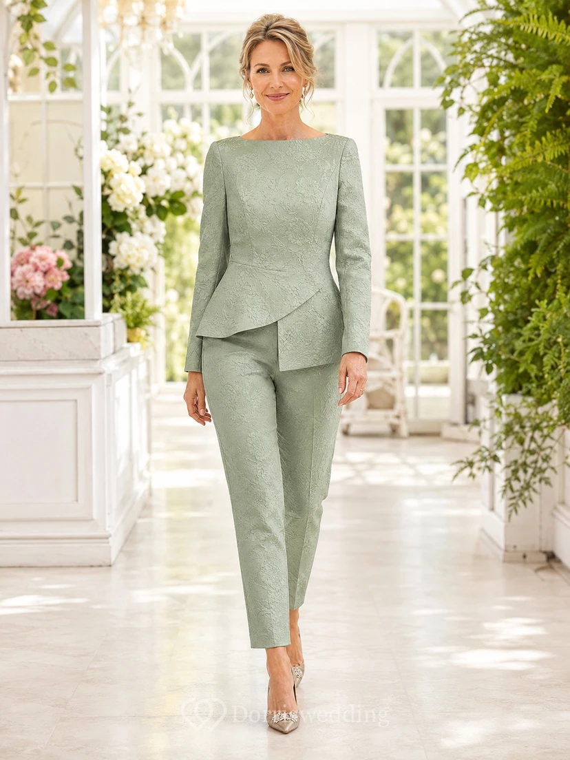 Sage Petite Simple Asymmetrischer Hosenanzug mit Peplum-Ausschnitt und langem Ärmeln, U-Boot-Ausschnitt, strukturierter Oberfläche und schmal zulaufender Hose am Knöchel – perfekt für die Mutter der Braut.