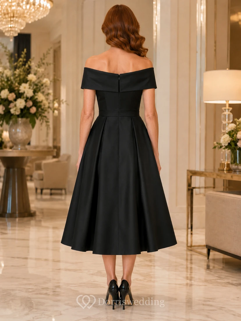 Vestido de recepción elegante vintage de satén negro hasta la rodilla con hombros descubiertos y corte en A para la madre. view 2