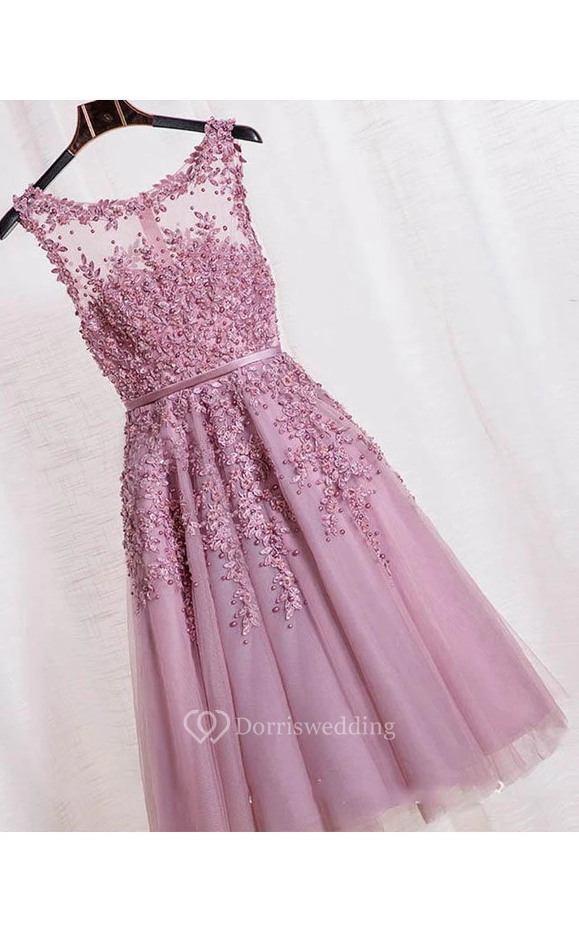 Impresionante vestido de corte A sin mangas con escote redondo y encaje view 2