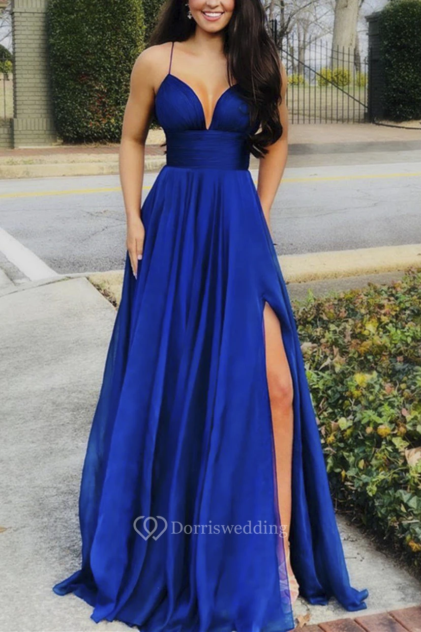 Robe sexy à fines bretelles et fente avant plongeante, avec ceinture et plis