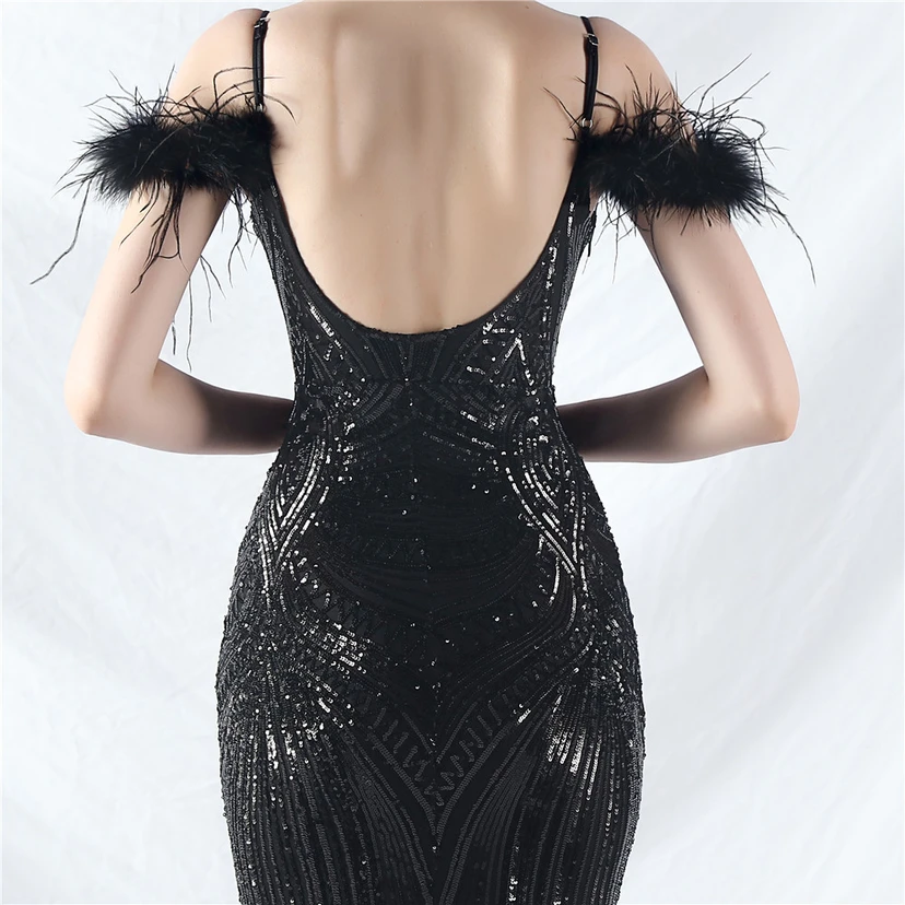 Vestido de noche con cuentas florales y plumas de avestruz elaboradas artesanalmente view 105