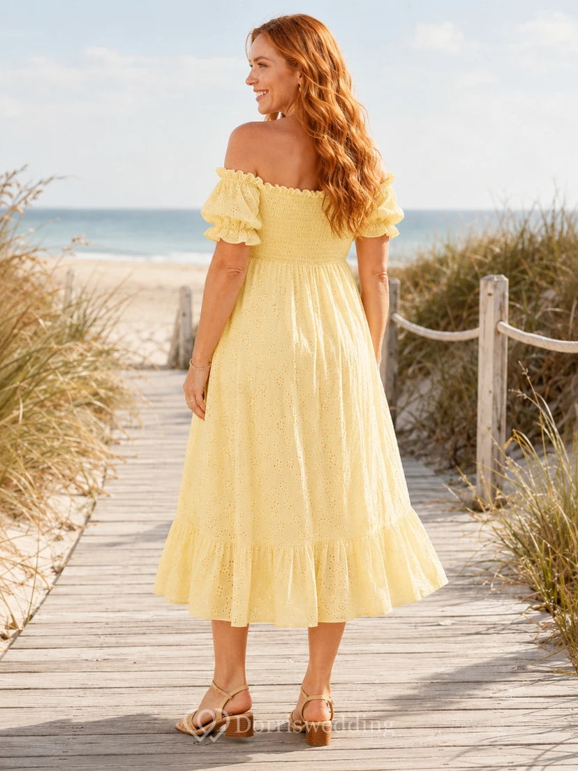 Robe de plage mi-longue en dentelle ajourée à épaules dénudées et manches bouffantes Daffodil Maternity view 2