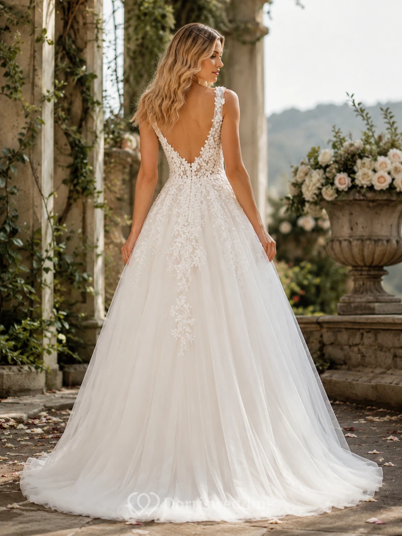 Elegantes, ärmelloses Empire-Brautkleid aus Spitze und Tüll mit V-Ausschnitt und A-Linien-Schnitt view 2