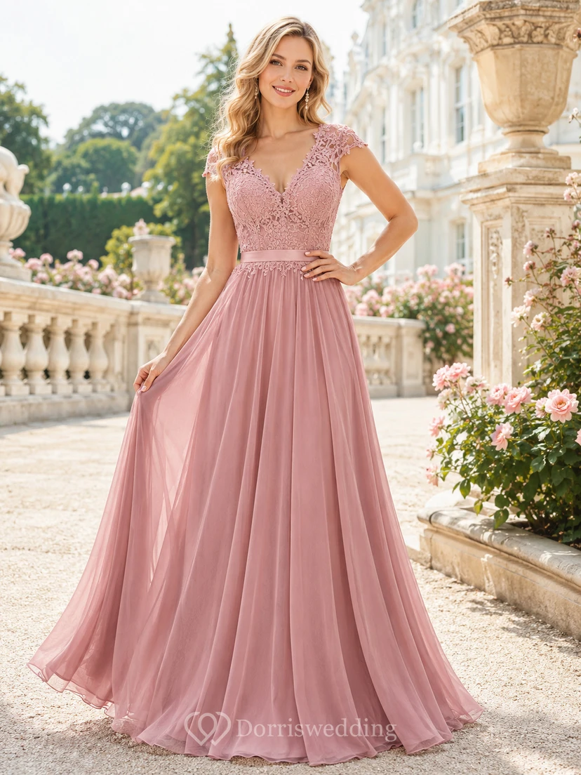 Romantisches, bodenlanges Chiffonkleid in Altrosa mit V-Ausschnitt und Spitze in A-Linie
