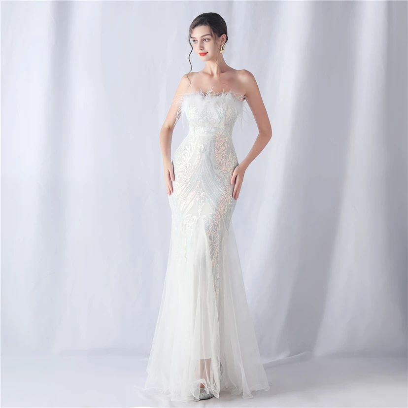 Vestido de noche de malla con lentejuelas y top palabra de honor con estampado de plumas de avestruz y flores para bodas y reuniones. view 43