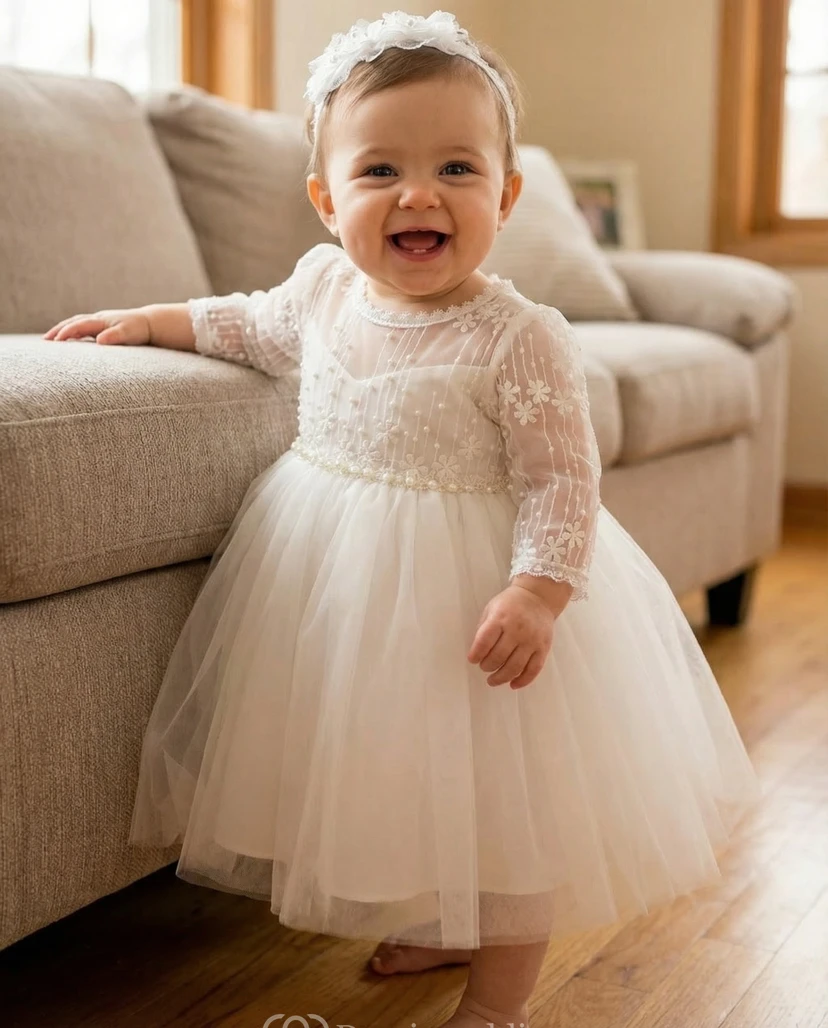 Weißes Taufkleid für Blumenmädchen, langärmelig, mit Perlen besetzt