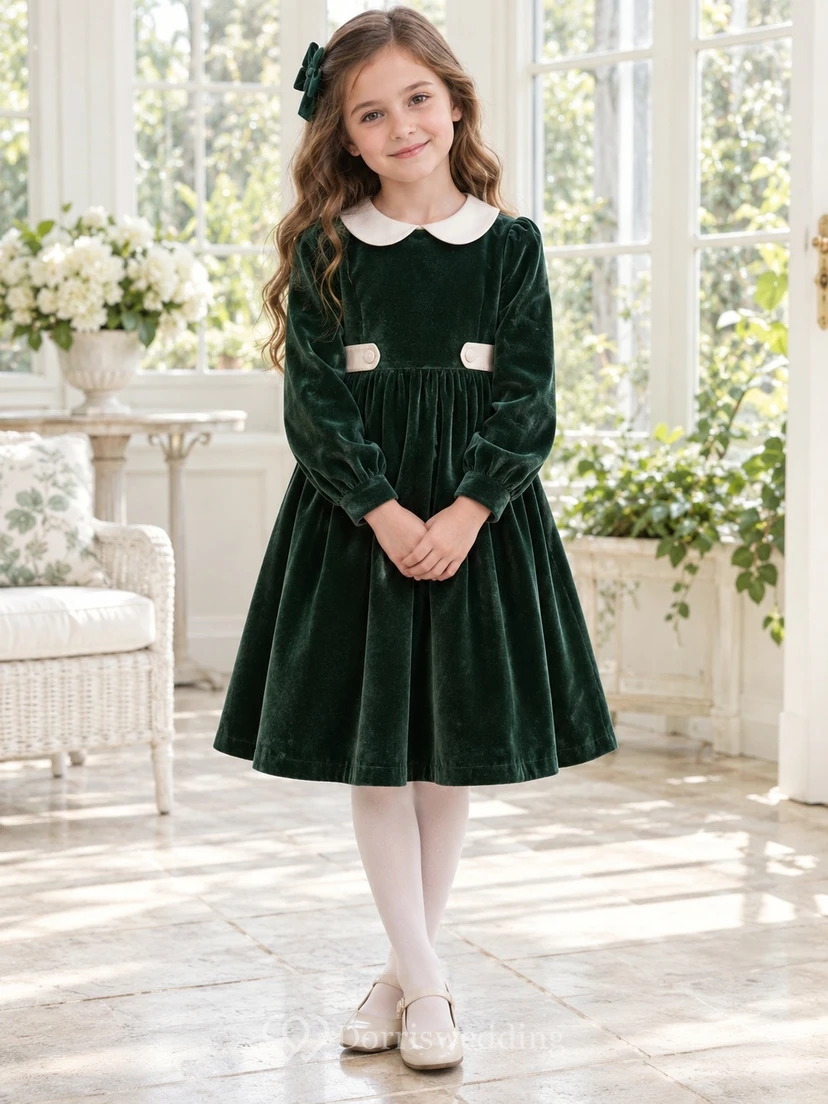 Robe de demoiselle d'honneur vintage modeste en velours vert foncé à manches longues et ourlet étroit, longueur genou, à pattes étroites