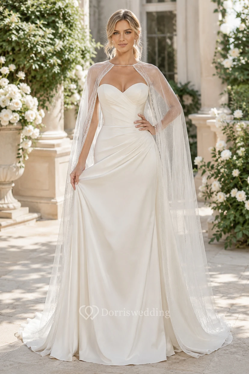 Robe de mariée fourreau en satin et tulle, bustier cœur, traîne, dos nu en V