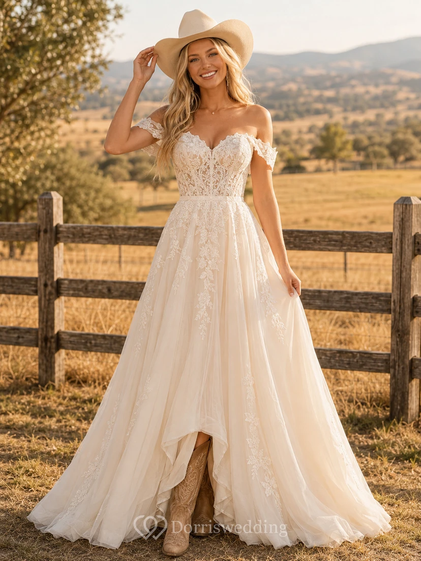 Umstandsbrautkleid mit V-Ausschnitt, flatternden Spitzenärmeln und Landhaus-Brautkleid