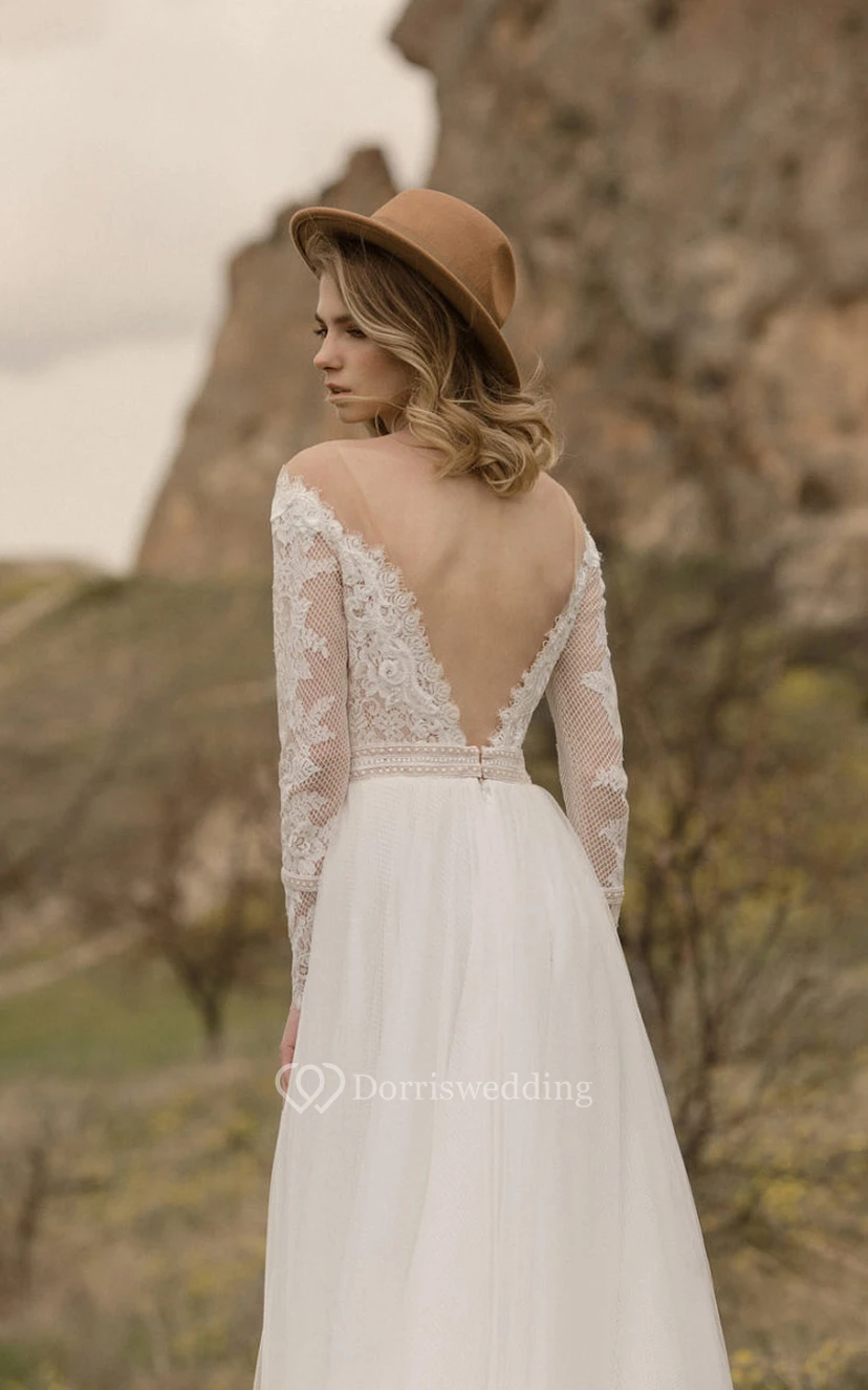 Robe de mariée champêtre fluide en mousseline de soie à manches longues et dentelle, épaules dénudées view 6