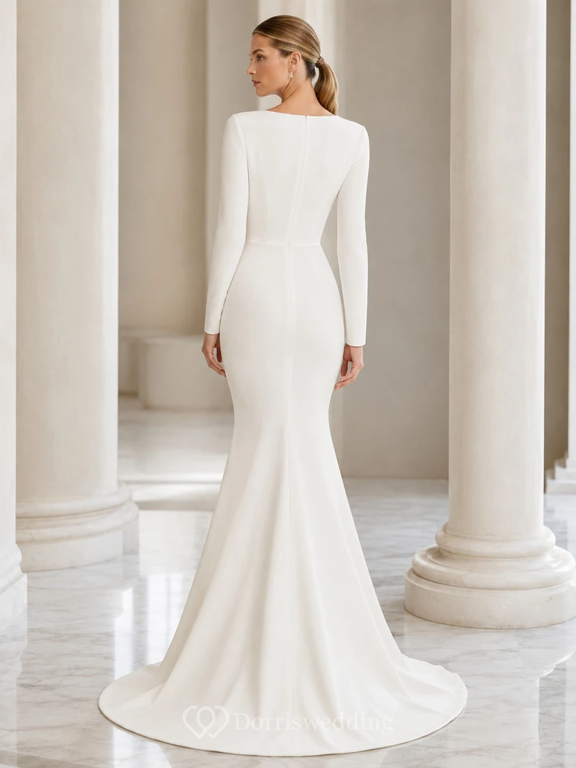 Figurschmeichelndes Brautkleid mit U-Boot-Ausschnitt, langen Ärmeln, Meerjungfrauenschnitt und Schleppe aus Satin view 2