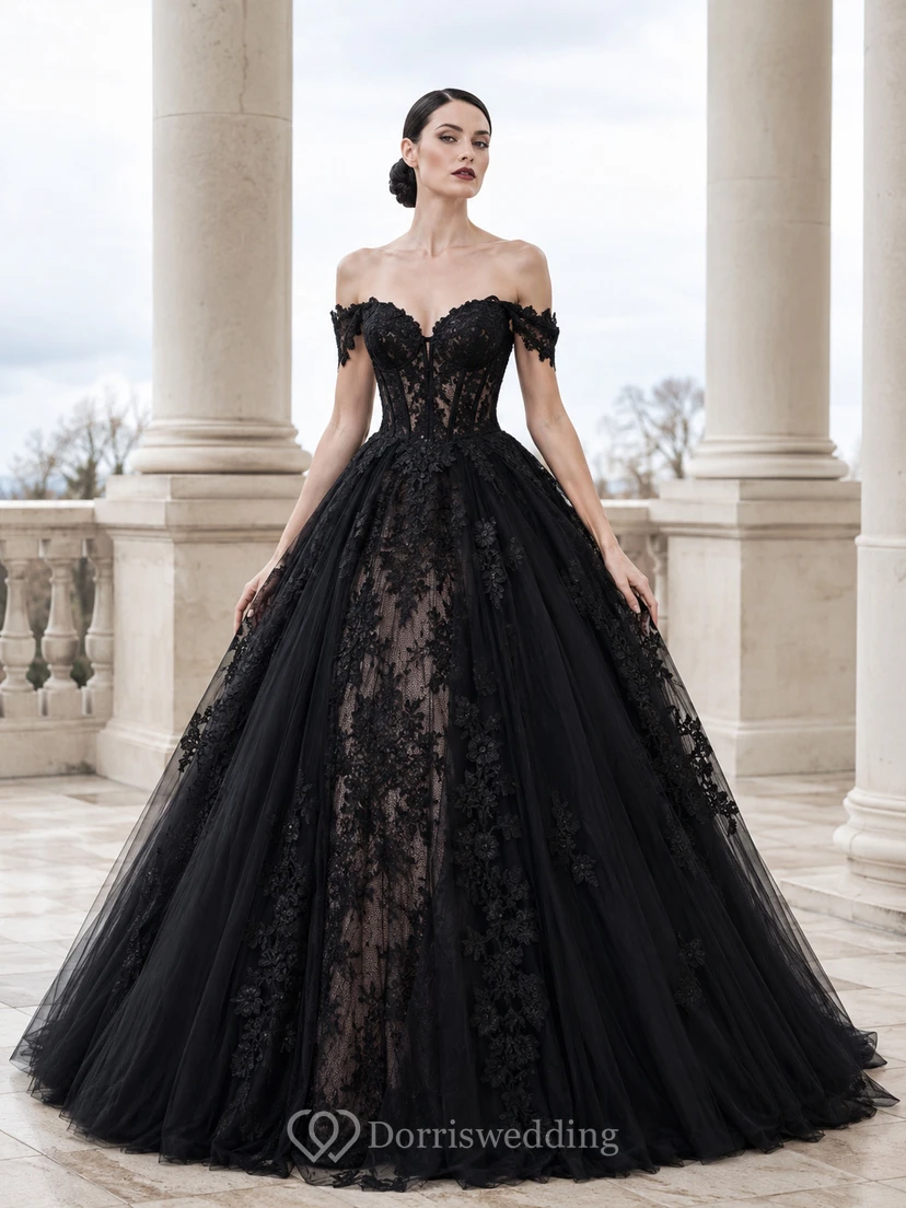 Robe de mariée alternative en dentelle à épaules dénudées et bustier cœur avec traîne chapelle