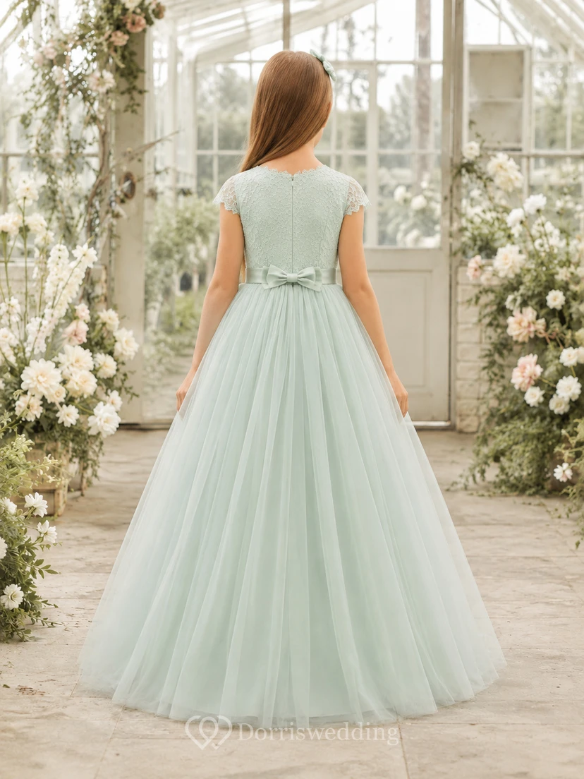 Robe de demoiselle d'honneur vert menthe en dentelle et tulle, coupe trapèze, col rond, longueur au sol view 2