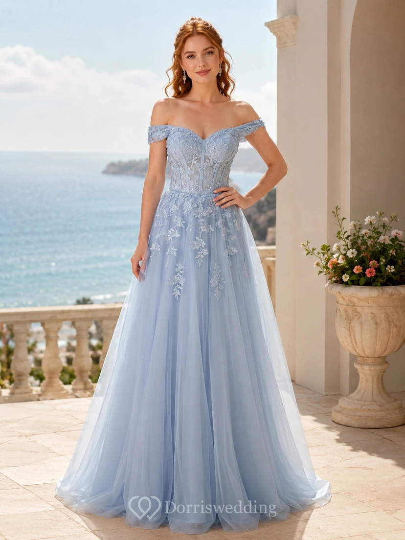 Vestido de verano azul cielo con hombros descubiertos de encaje y tul