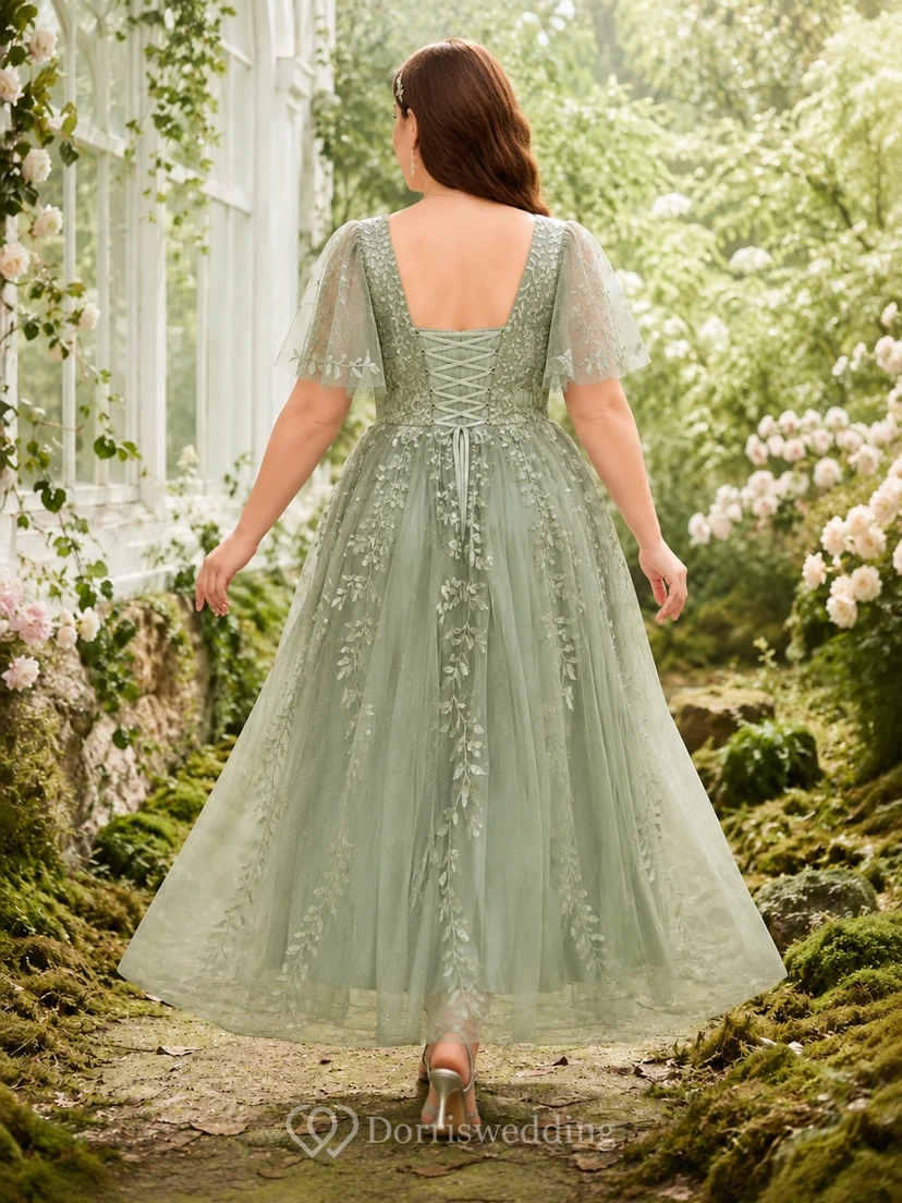 Vestido de hadas largo hasta los tobillos, de encaje, corte A, cuello cuadrado, mangas con volantes y color verde salvia, talla grande. view 2