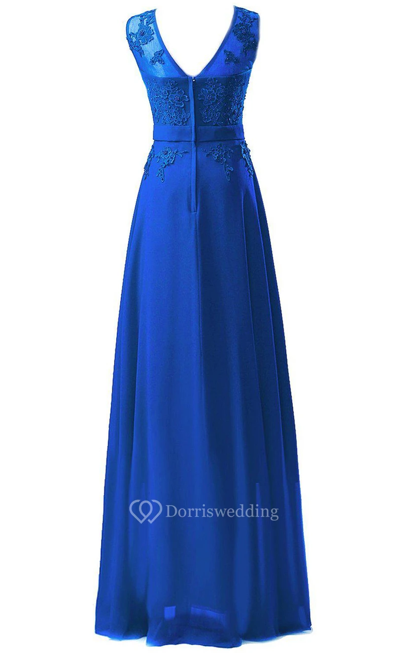 Atemberaubendes ärmelloses langes Chiffonkleid mit Spitzenapplikationen view 2