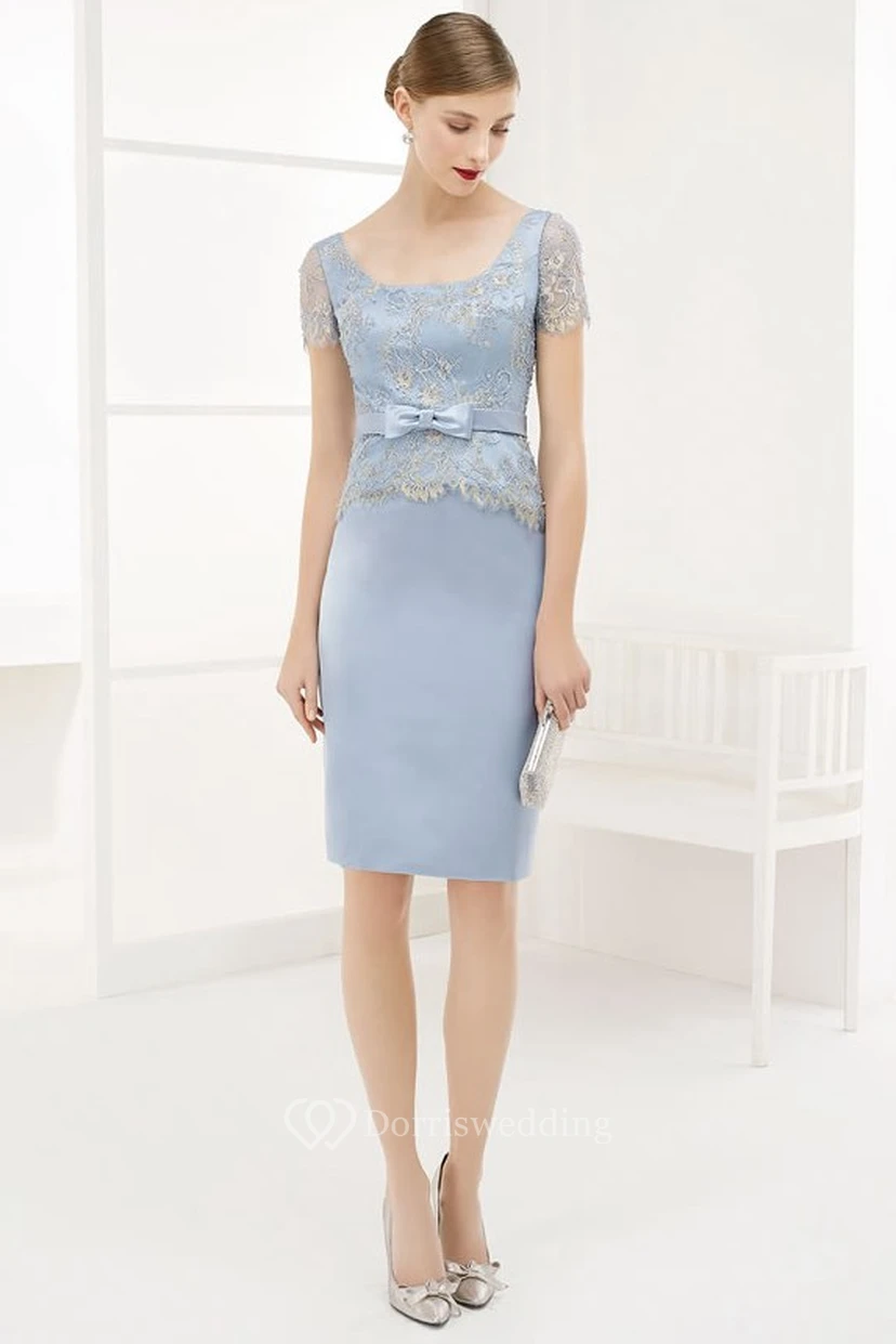 Robe de bal en satin longueur genou, col carré, dos carré, manches courtes et nœud.