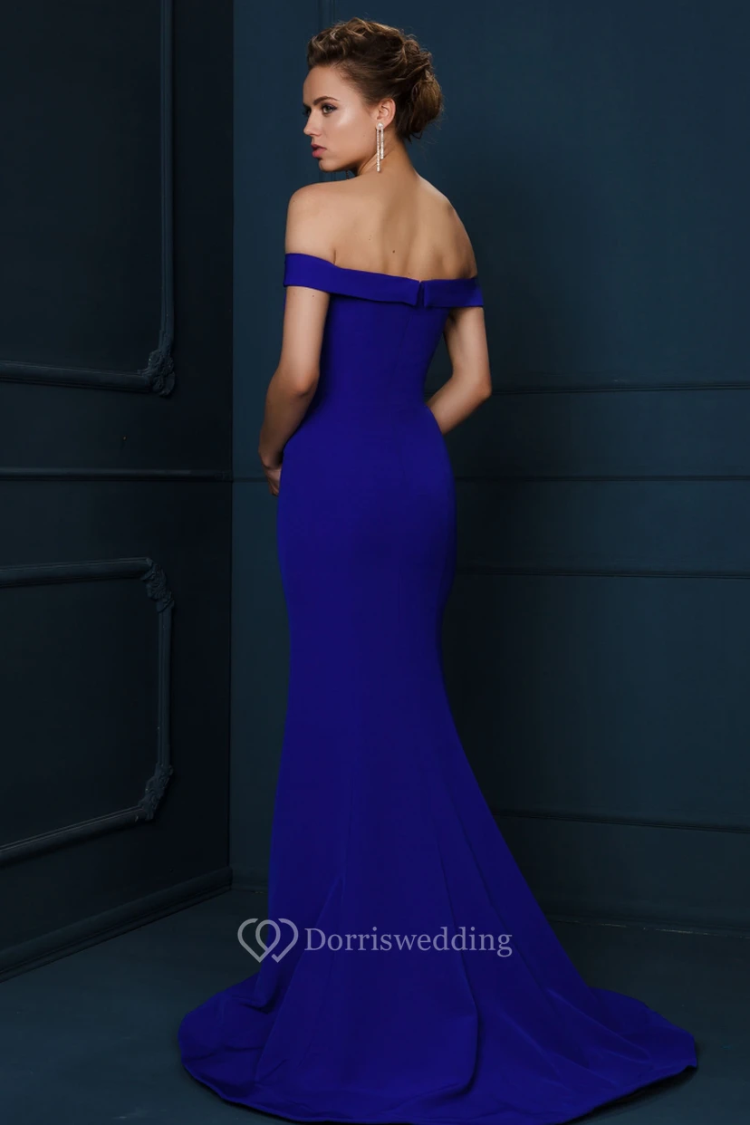 Trägerloses Jersey-Abendkleid mit Schleppe view 2