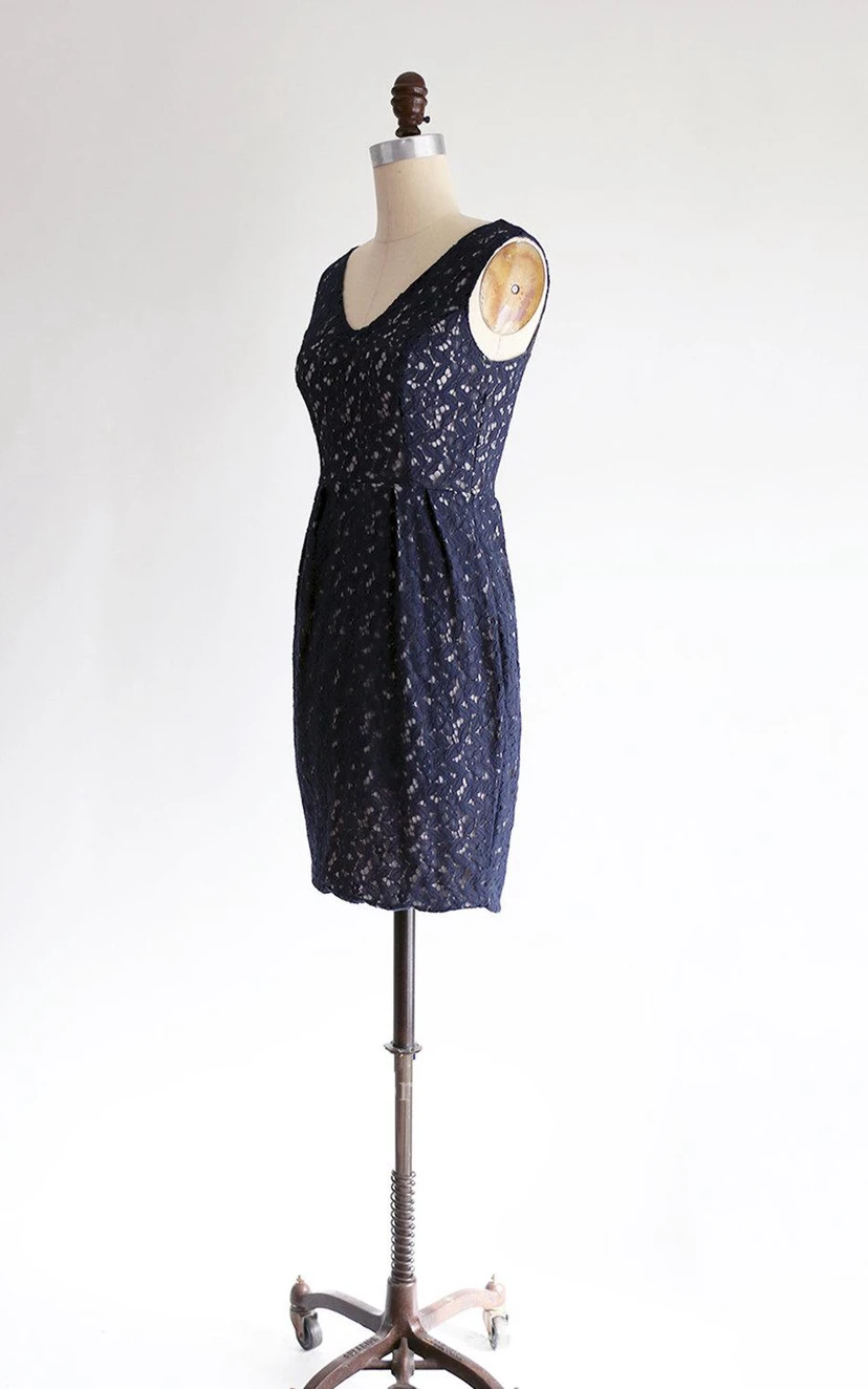 Sheath Square V-neck Lace Dress view 2